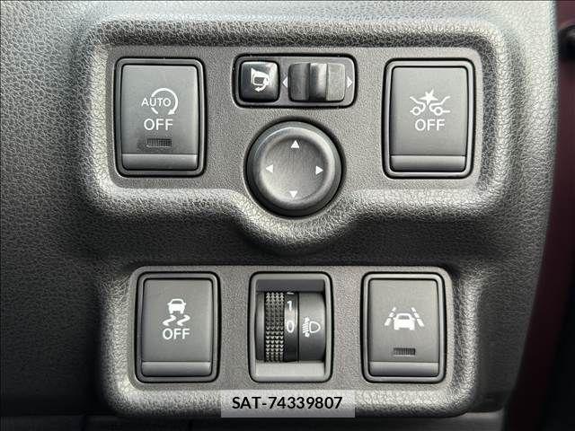 Nissan NOTE 2017-06 8563038-3