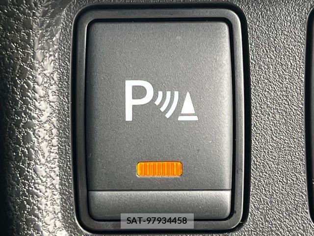 Nissan NOTE 2019-03 8563028-5
