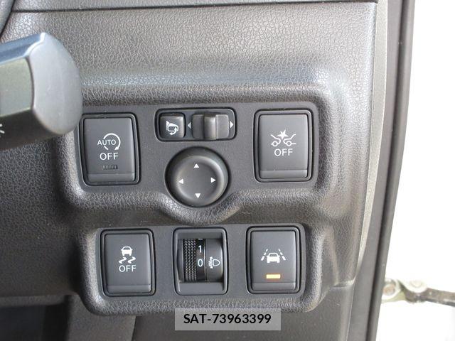 Nissan NOTE 2017-04 8563043-7