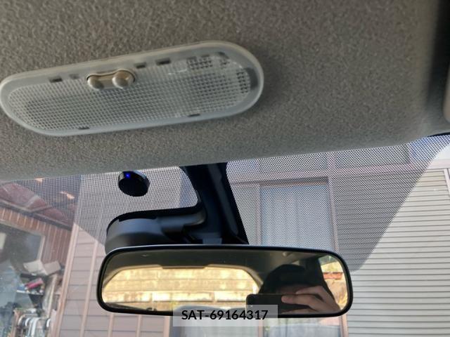 Nissan NOTE 2014-02 8563054-23