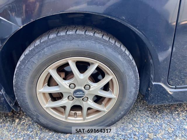 Nissan NOTE 2014-02 8563054-6