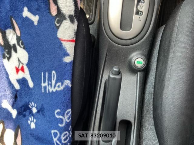 Nissan NOTE 2015-09 8563044-17