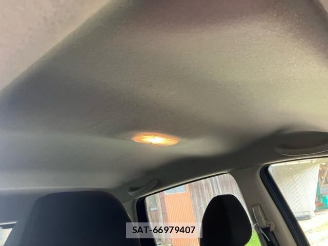 Nissan NOTE 2018-11 8563037-17