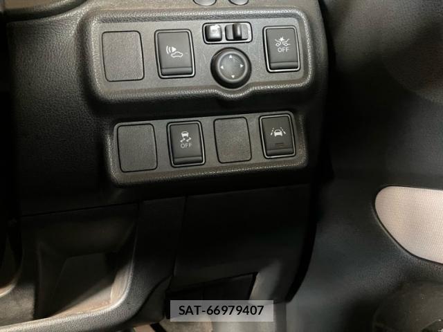 Nissan NOTE 2018-11 8563037-21