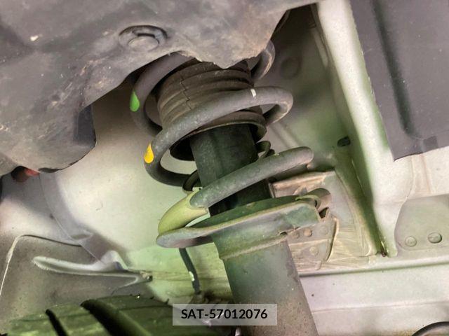 Nissan NOTE 2015-06 8563041-19