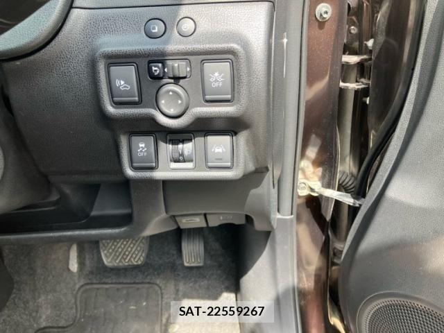 Nissan NOTE 2017-11 8563048-15