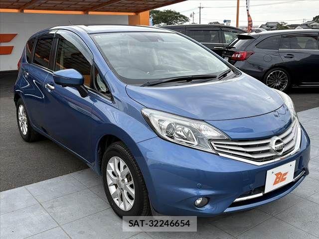 Nissan NOTE 2015-10 8563039-9