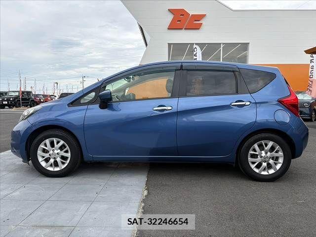 Nissan NOTE 2015-10 8563039-10