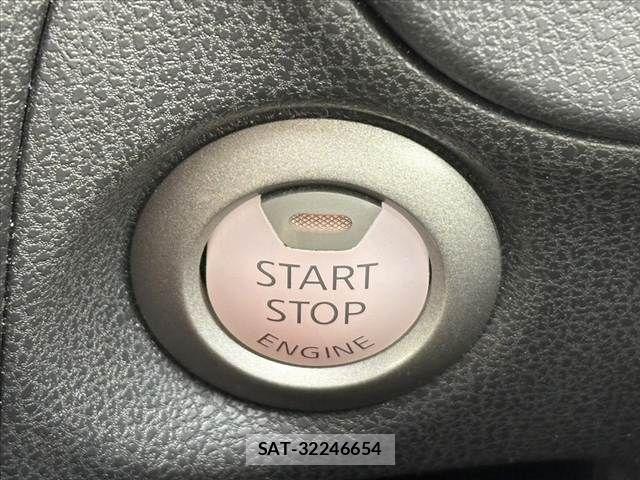 Nissan NOTE 2015-10 8563039-22