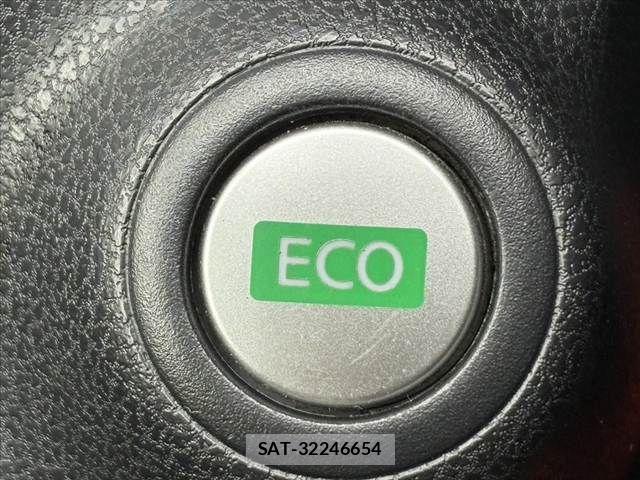 Nissan NOTE 2015-10 8563039-24