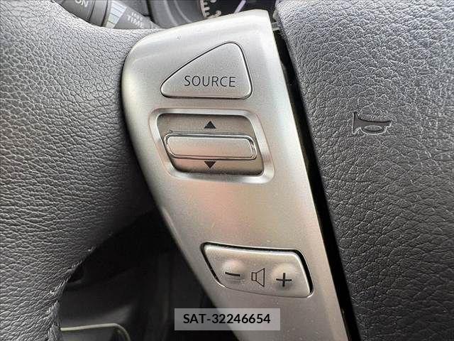 Nissan NOTE 2015-10 8563039-27