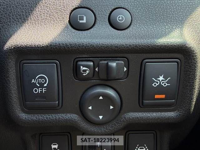 Nissan NOTE 2015-02 8563040-22