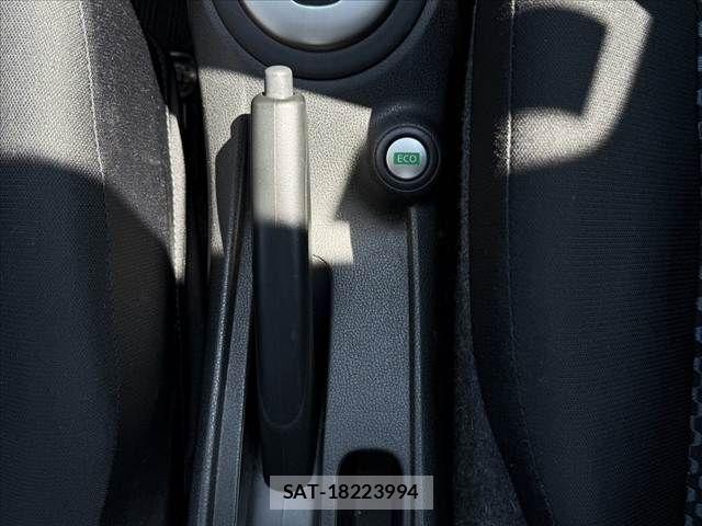 Nissan NOTE 2015-02 8563040-25