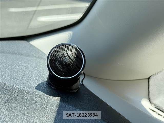 Nissan NOTE 2015-02 8563040-27