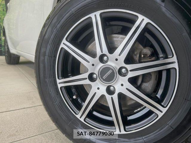 Nissan NOTE 2013-11 8563047-12