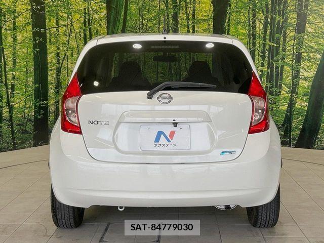 Nissan NOTE 2013-11 8563047-14