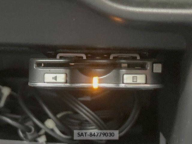 Nissan NOTE 2013-11 8563047-5