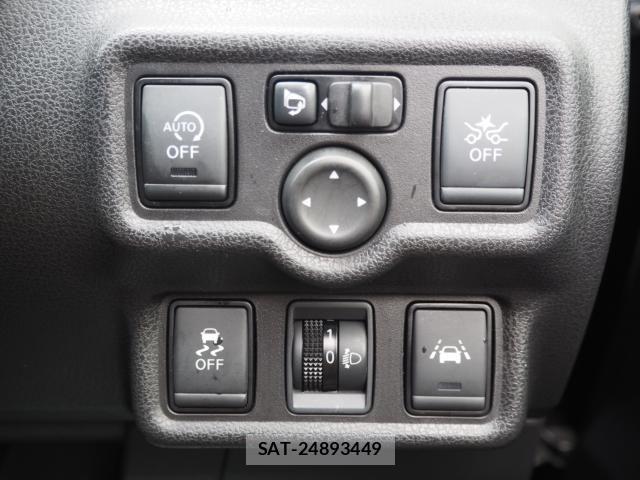 Nissan NOTE 2017-08 8628190-12