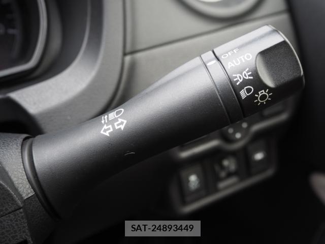 Nissan NOTE 2017-08 8628190-14