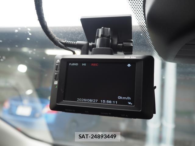 Nissan NOTE 2017-08 8628190-15