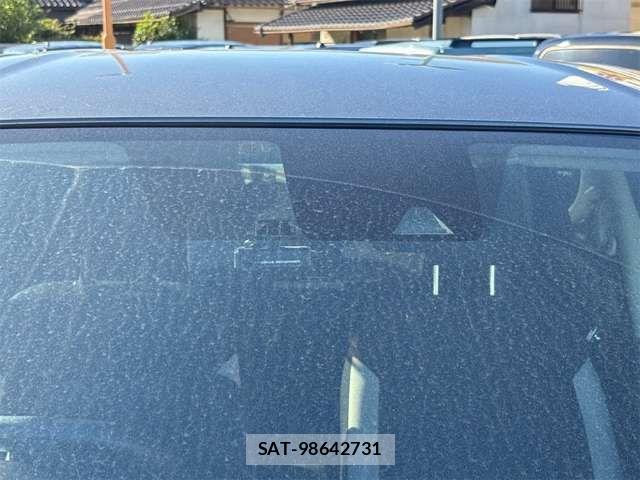 Nissan NOTE 2018-01 8628179-12