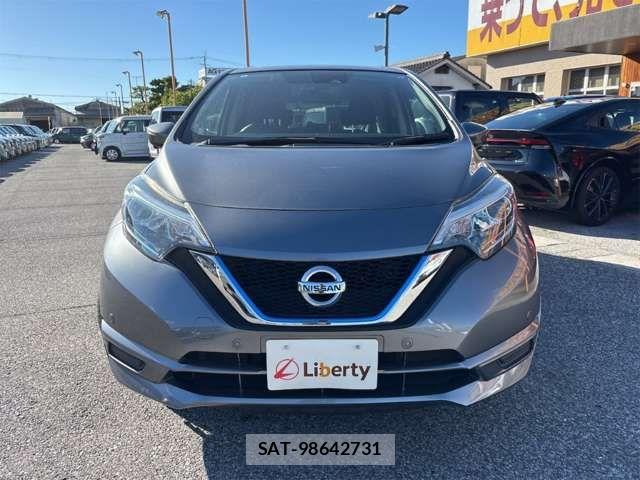 Nissan NOTE 2018-01 8628179-13