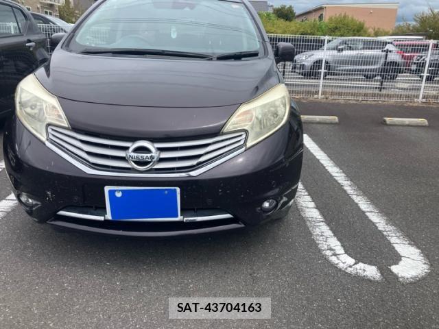 Nissan NOTE 2014-02 8628201-1