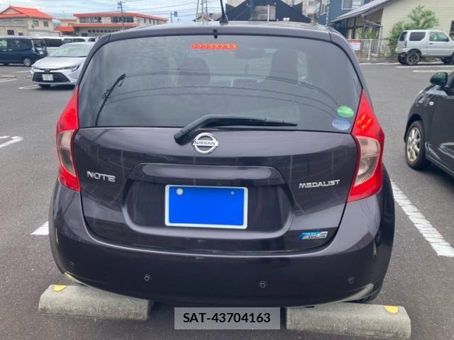 Nissan NOTE 2014-02 8628201-4