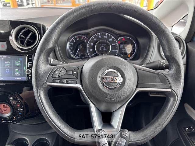 Nissan NOTE 2017-02 8628182-6