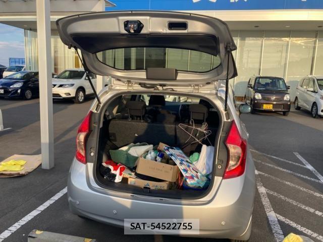Nissan NOTE 2015-10 8628204-12