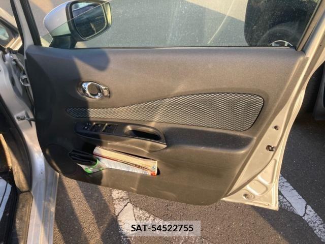 Nissan NOTE 2015-10 8628204-15