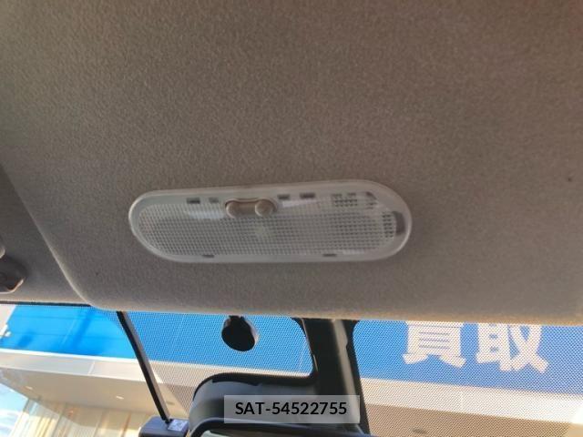 Nissan NOTE 2015-10 8628204-27