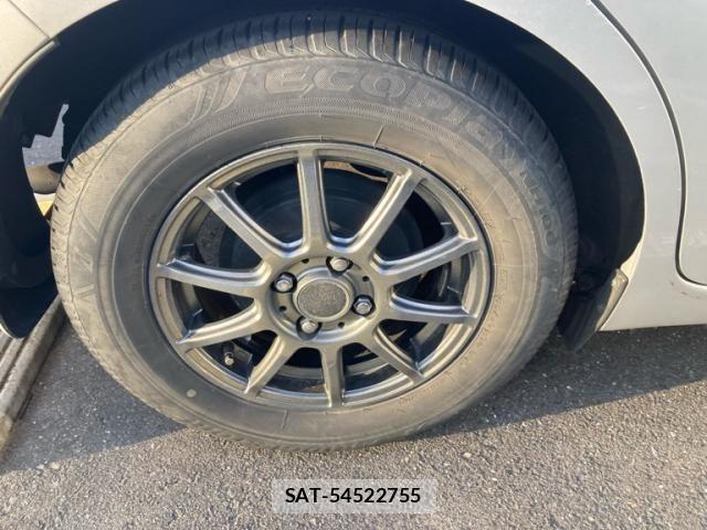Nissan NOTE 2015-10 8628204-5