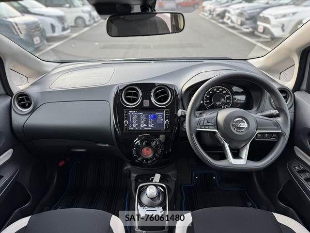 Nissan NOTE 2019-11 8628169-1