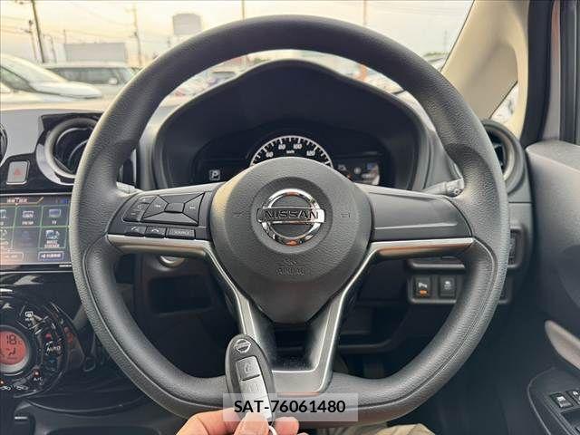 Nissan NOTE 2019-11 8628169-6