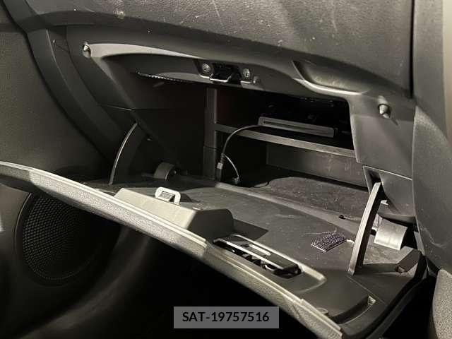 Nissan NOTE 2016-08 8628186-21