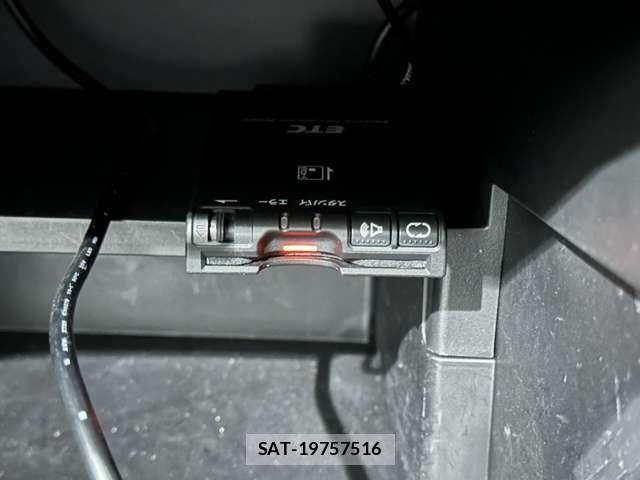 Nissan NOTE 2016-08 8628186-22