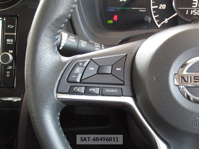 Nissan NOTE 2017-10 8628180-11