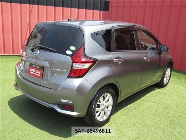 Nissan NOTE 2017-10 8628180-21