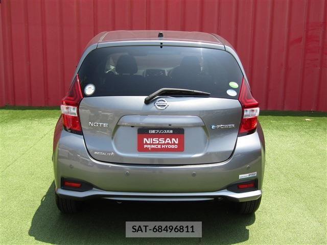 Nissan NOTE 2017-10 8628180-24