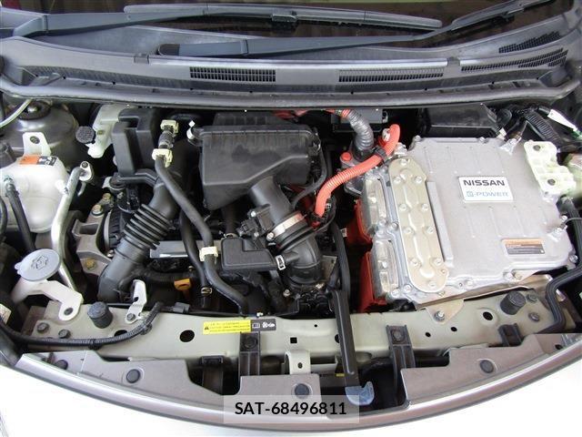 Nissan NOTE 2017-10 8628180-28