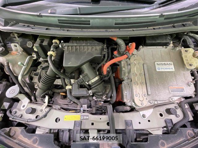 Nissan NOTE 2016-11 8628176-17