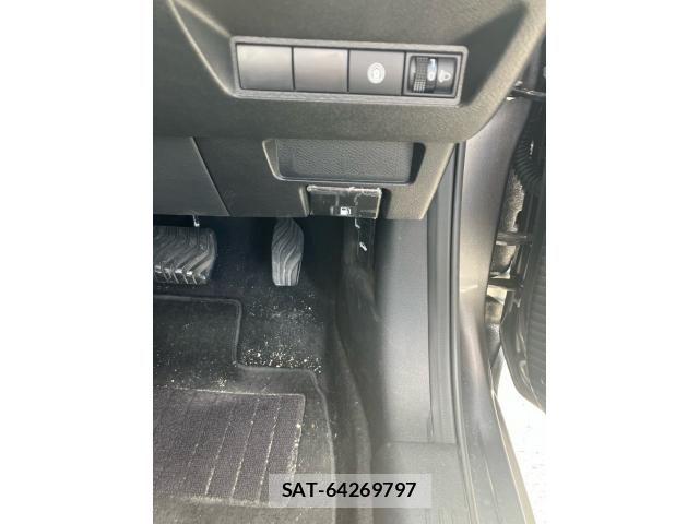 Nissan NOTE 2021-11 8628165-10