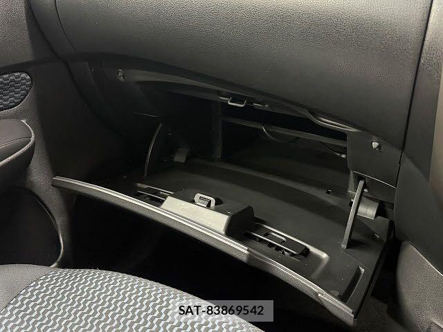 Nissan NOTE 2014-06 8628194-20