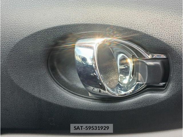 Nissan NOTE 2018-03 8628188-23