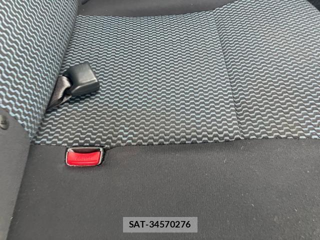 Nissan NOTE 2013-02 8628202-15