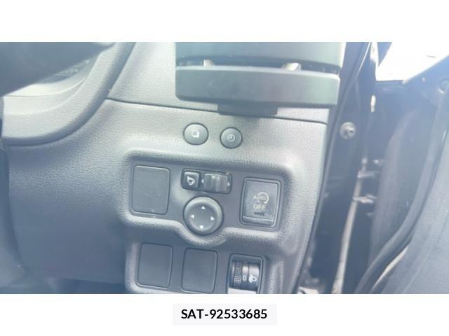 Nissan NOTE 2013-06 8628196-11