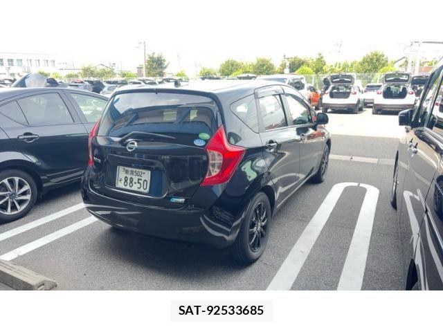 Nissan NOTE 2013-06 8628196-3