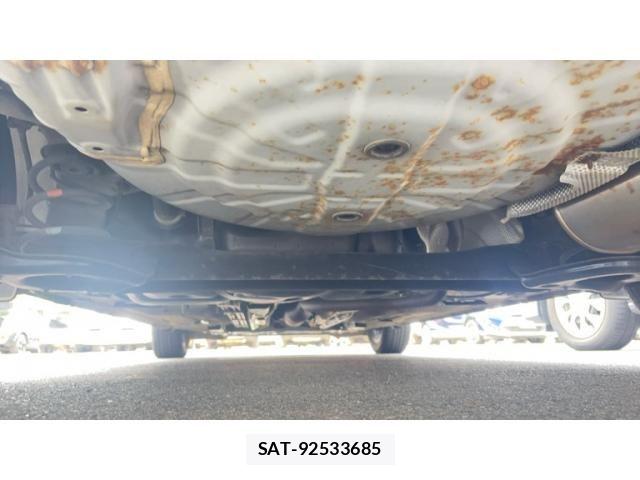 Nissan NOTE 2013-06 8628196-5