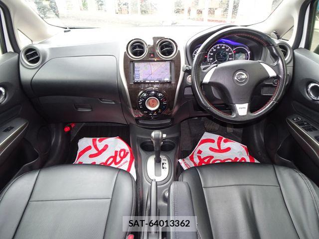 Nissan NOTE 2013-08 8666685-1